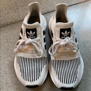 Adidas Swift Run Sneaker